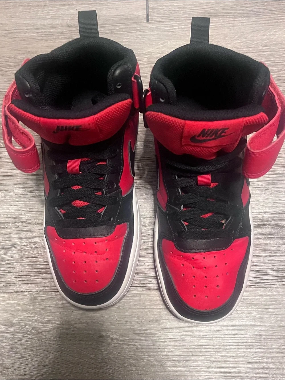 Nike Kids’ High-Top Sneakers in Red and Black Size 4Y